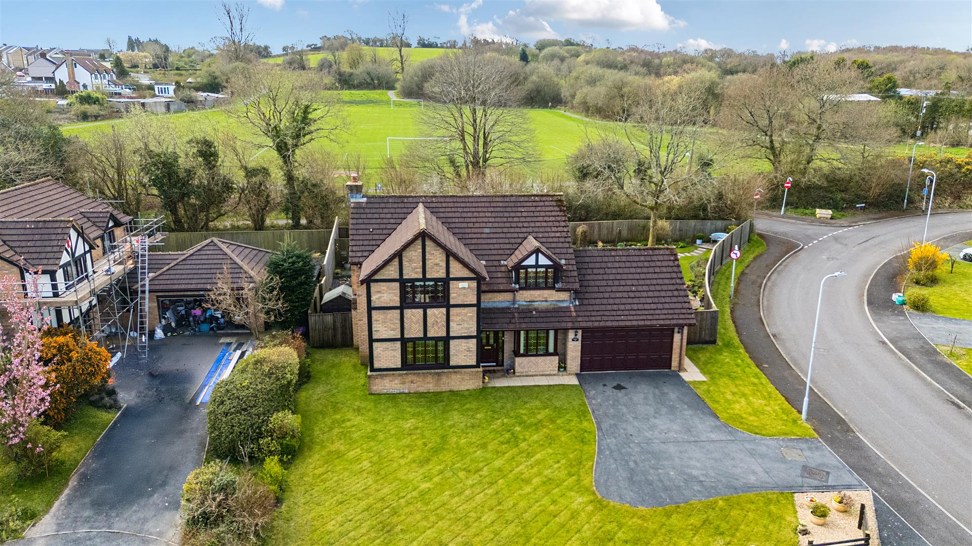 Grove Farm Road, Grovesend, Swansea, SA4 8LA